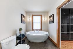 Ensuite bathroom - 