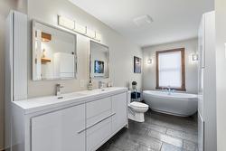 Ensuite bathroom - 