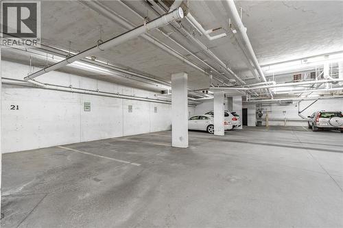 parking 1 - 1029 1 Avenue Ne, Calgary, AB - Indoor Photo Showing Garage