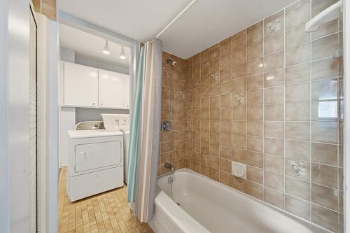 Bathroom - 107-600 Rue Des Tilleuls, Saint-Bruno-De-Montarville, QC - Indoor Photo Showing Bathroom