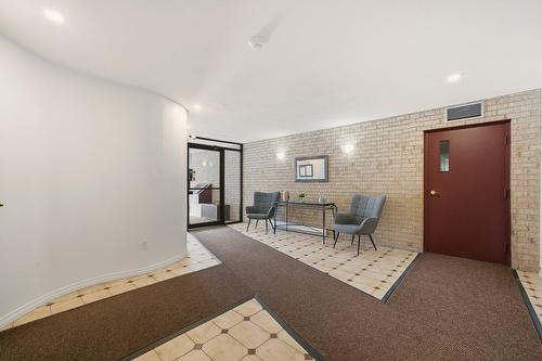 Reception area - 107-600 Rue Des Tilleuls, Saint-Bruno-De-Montarville, QC - Indoor Photo Showing Other Room