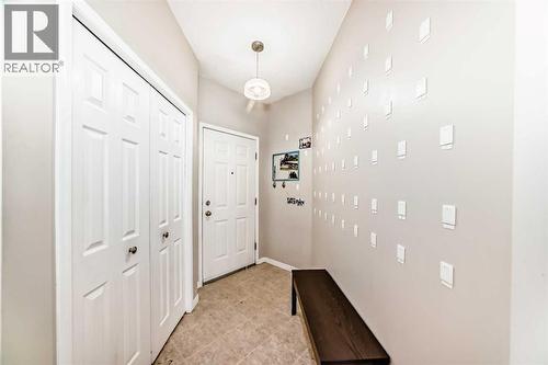 106, 628 56 Avenue Sw, Calgary, AB - Indoor Photo Showing Other Room