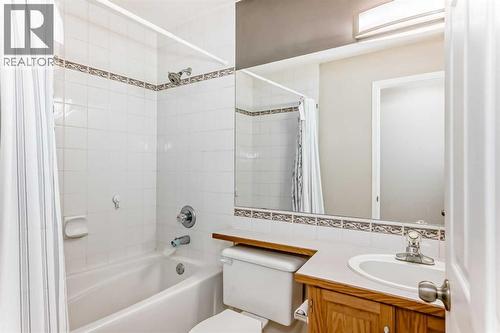 106, 628 56 Avenue Sw, Calgary, AB - Indoor Photo Showing Bathroom