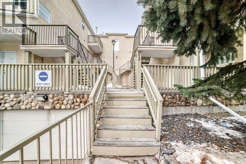 106, 628 56 Avenue Sw, Calgary, AB - Outdoor