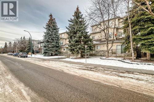 106, 628 56 Avenue Sw, Calgary, AB - Outdoor