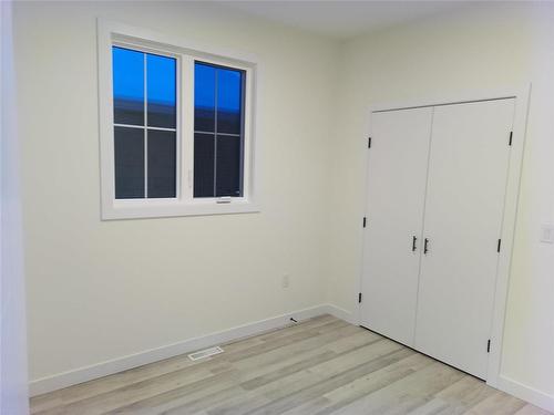693 Fleet Avenue, Winnipeg, MB - Indoor Photo Showing Other Room