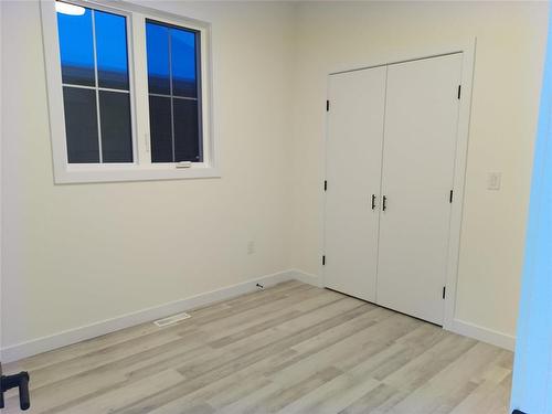 693 Fleet Avenue, Winnipeg, MB - Indoor Photo Showing Other Room