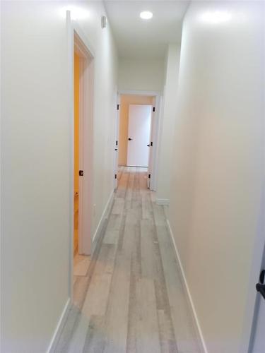 693 Fleet Avenue, Winnipeg, MB - Indoor Photo Showing Other Room