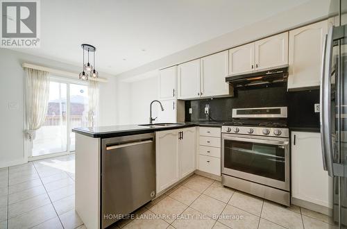 4719 Apple Blossom Circle, Mississauga, ON - Indoor Photo Showing Kitchen