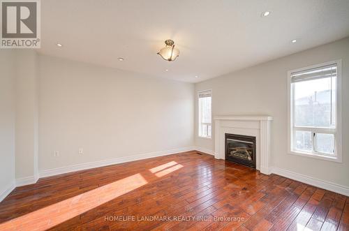 4719 Apple Blossom Circle, Mississauga, ON - Indoor Photo Showing Living Room With Fireplace