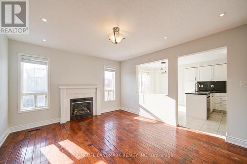 4719 Apple Blossom Circle, Mississauga, ON - Indoor Photo Showing Living Room With Fireplace