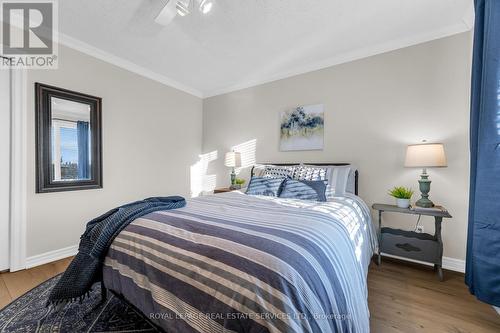 Bedroom 2 - 2131 Upland Drive, Burlington, ON - Indoor Photo Showing Bedroom