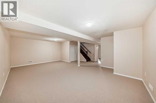 208 Bracewood Road Sw, Calgary, AB - Indoor Photo Showing Other Room