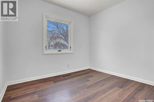 5336 5Th Avenue, Regina, SK - Indoor Photo Showing Other Room