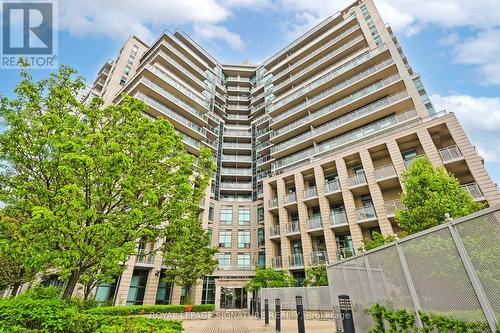 505 - 410 QUEENS QUAY W  Toronto, ON M5V 3T1