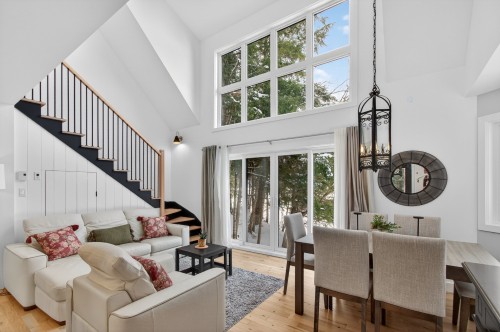 Living Room - 136 Ch. O'Reilly, Mont-Tremblant, QC - Indoor