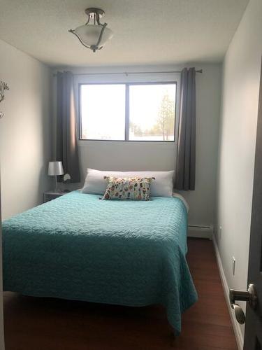 207-112 17Th Avenue, Cranbrook, BC - Indoor Photo Showing Bedroom