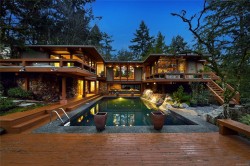 4662 Amblewood Dr  Saanich, BC V8Y 1C2