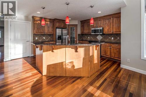135 Everglade Circle Sw, Calgary, AB - Indoor Photo Showing Kitchen