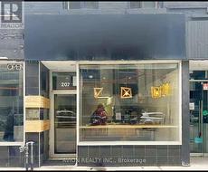 207 DUNDAS STREET W  Toronto, ON M5G 1C8
