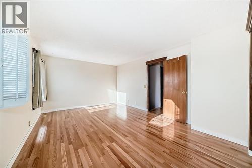 8007 Ranchview Drive Nw, Calgary, AB - Indoor Photo Showing Other Room