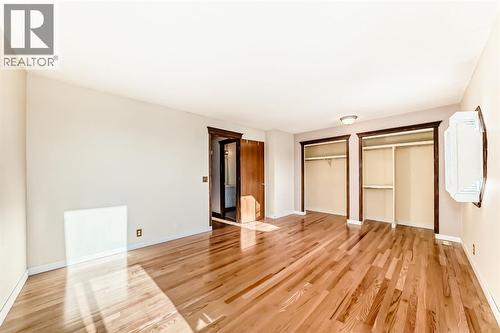 8007 Ranchview Drive Nw, Calgary, AB - Indoor Photo Showing Other Room