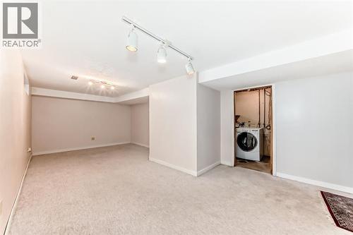 8007 Ranchview Drive Nw, Calgary, AB - Indoor Photo Showing Other Room