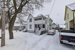 165 College AVENUE Unit# Upper #3  Sarnia, ON N7T 6B2