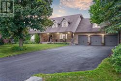 32 CAIRNS BOULEVARD Springwater, ON L9X 0N8