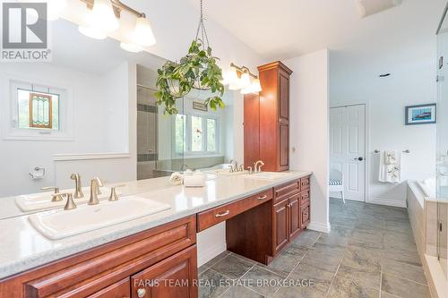 32 Cairns Boulevard, Springwater, ON - Indoor Photo Showing Bathroom