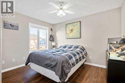 Good size 2nd bedroom on main - 