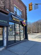 1733 BLOOR STREET Toronto, ON M6P 1B2