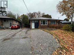 LOWER - 26 WALTER AVENUE  Newmarket, ON L3Y 2T3