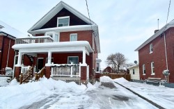 2-156 Elgin Street E Oshawa, ON L1G 1T3