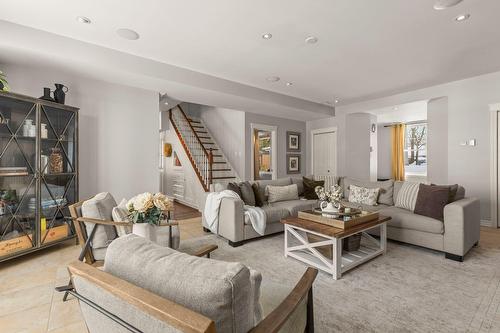 Salon - 243 Rue Létourneau, Rigaud, QC - Indoor Photo Showing Living Room