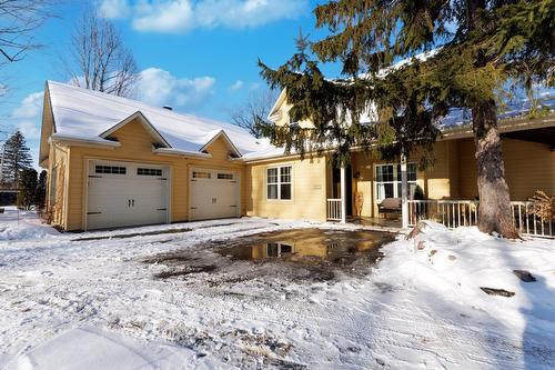 Façade - 243 Rue Létourneau, Rigaud, QC - Outdoor