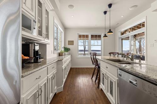 Cuisine - 243 Rue Létourneau, Rigaud, QC - Indoor Photo Showing Kitchen With Double Sink With Upgraded Kitchen