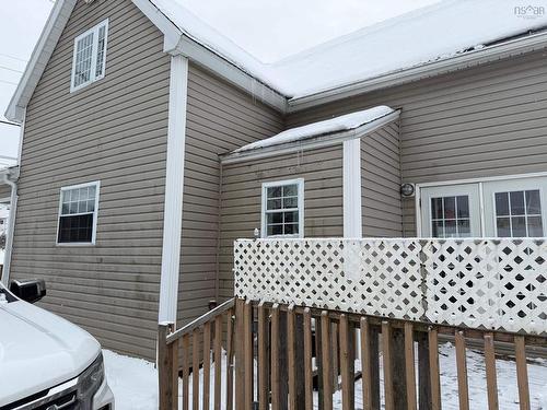 70 fraser Avenue  Sydney Mines, NS B1V 2C3