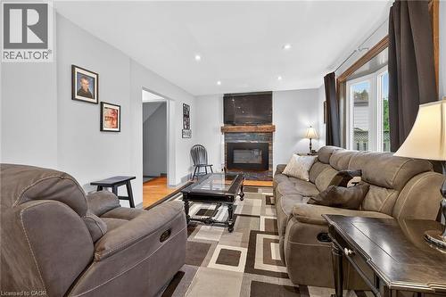 211 Birchcliffe Crescent, Hamilton, ON - Indoor Photo Showing Living Room With Fireplace