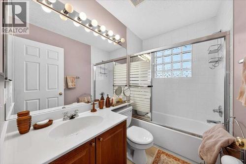 206 Cougarstone Circle Sw, Calgary, AB - Indoor Photo Showing Bathroom