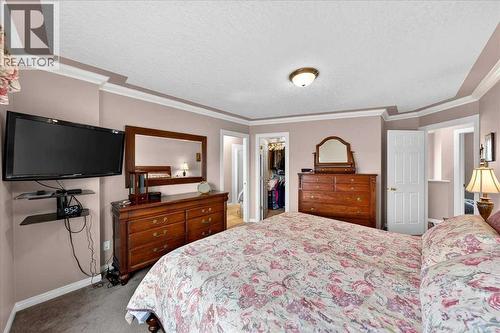 206 Cougarstone Circle Sw, Calgary, AB - Indoor Photo Showing Bedroom