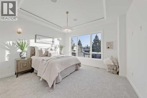 8136 47 Avenue Nw, Calgary, AB - Indoor Photo Showing Bedroom