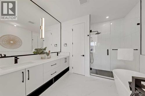 8136 47 Avenue Nw, Calgary, AB - Indoor