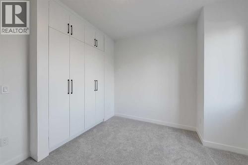 8136 47 Avenue Nw, Calgary, AB - Indoor Photo Showing Other Room