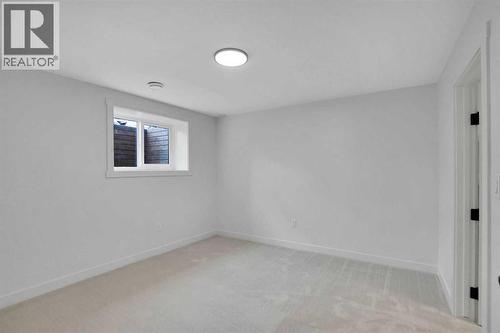 77 Ferncliff Crescent Se, Calgary, AB - Indoor Photo Showing Other Room