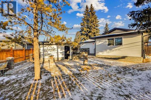 77 Ferncliff Crescent Se, Calgary, AB - Outdoor