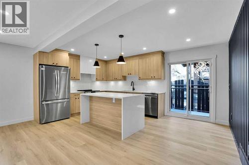 77 Ferncliff Crescent Se, Calgary, AB - Indoor Photo Showing Kitchen With Upgraded Kitchen