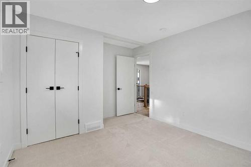 77 Ferncliff Crescent Se, Calgary, AB - Indoor Photo Showing Other Room