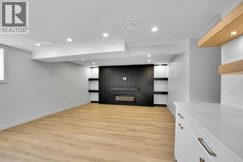 77 Ferncliff Crescent Se, Calgary, AB - Indoor