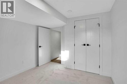 77 Ferncliff Crescent Se, Calgary, AB - Indoor Photo Showing Other Room